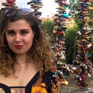 Meet your Posher, Liz